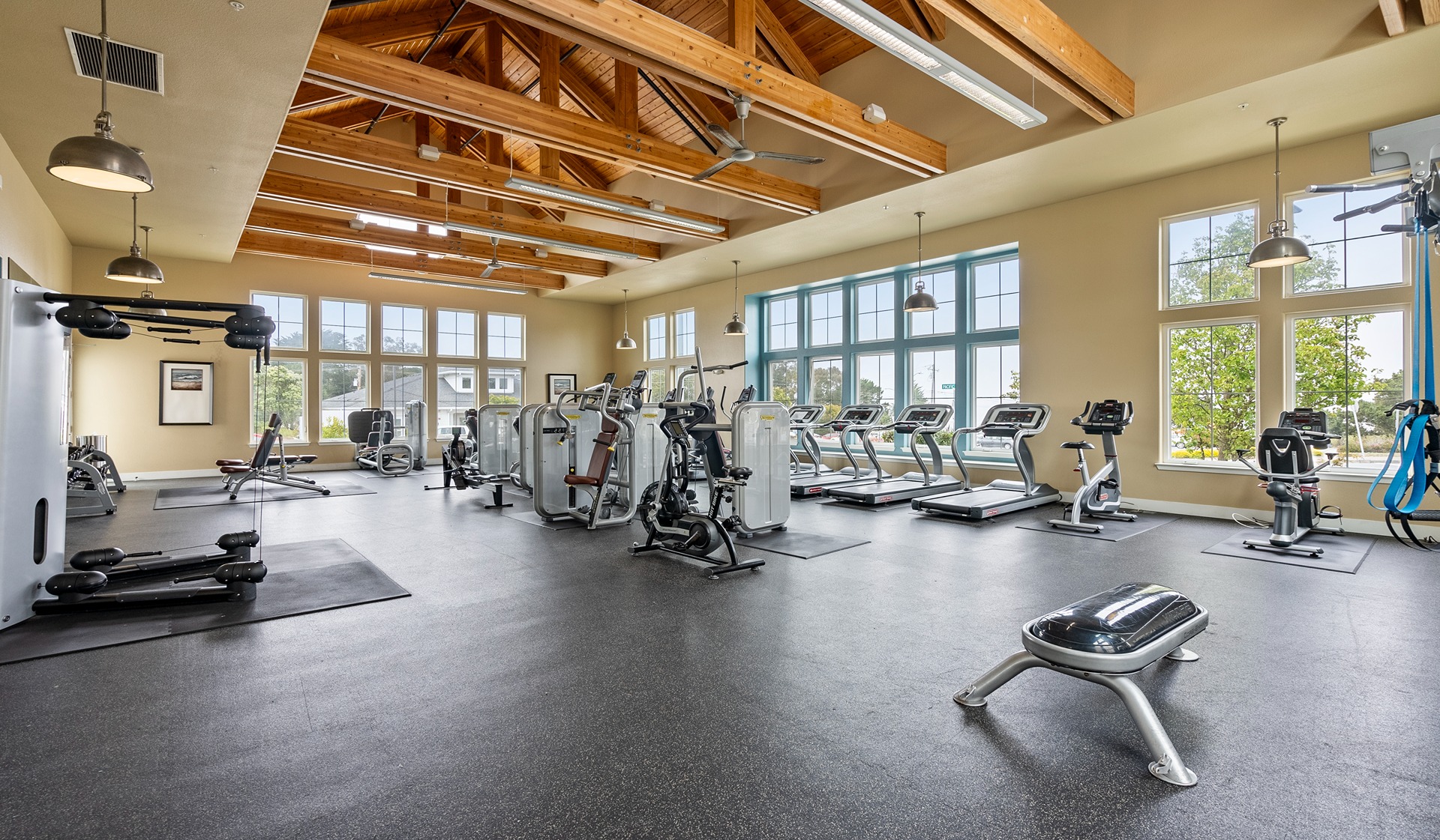 Gym at Pacific Bay Vistas (2 of 2)
